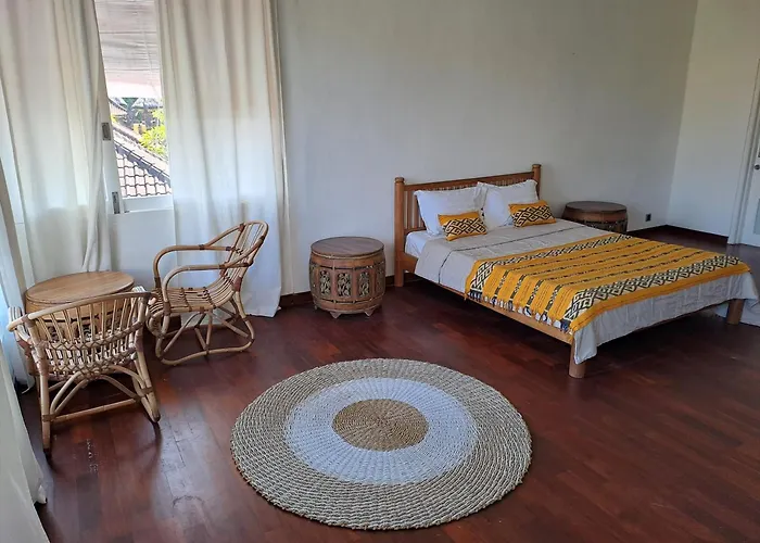 Bear Cottage 4 Bedroom Luxury Villa - Petitenget, Seminyak